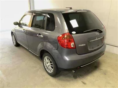 Mazda Verisa