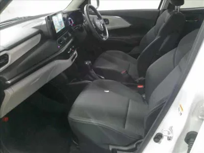 Suzuki SWIFT  с аукциона в Японии