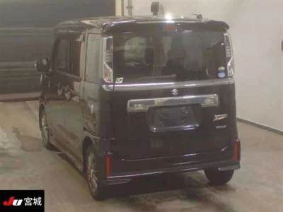 Suzuki Spacia