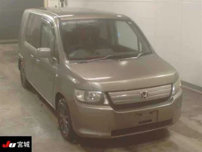 Honda Mobilio Spike