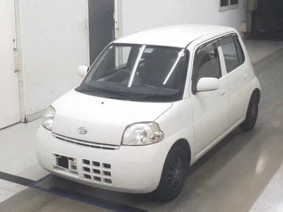 Daihatsu Esse