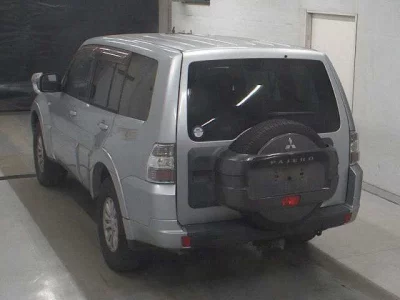 Mitsubishi PAJERO  с аукциона в Японии