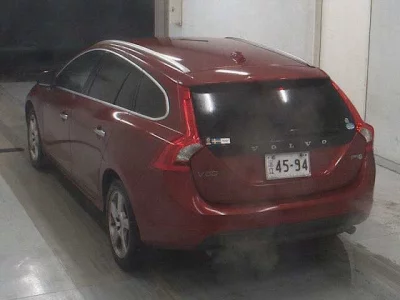 Volvo V60  с аукциона в Японии