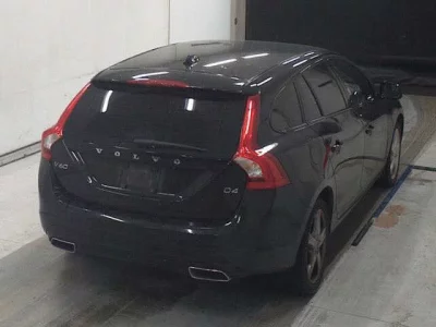 Volvo V60  с аукциона в Японии
