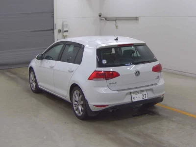 Volkswagen Golf  с аукциона в Японии