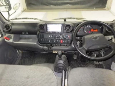 Toyota DYNA  с аукциона в Японии