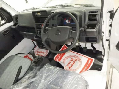 Nissan NT100 Clipper