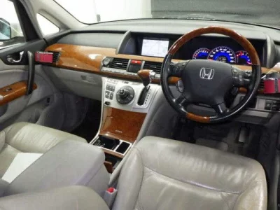 Honda ELYSION  с аукциона в Японии