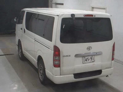 Toyota HiAce Van