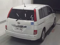 Toyota ISIS лот № 5310 оценка R  с аукциона в Японии 3