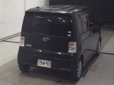 Toyota PIXIS SPACE  с аукциона в Японии
