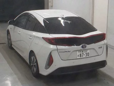 Toyota PRIUS PHV  с аукциона в Японии