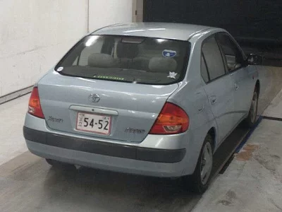 Toyota Prius  с аукциона в Японии