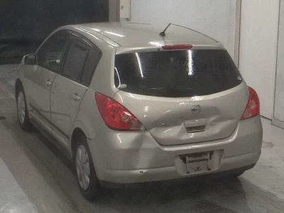 Nissan TIIDA