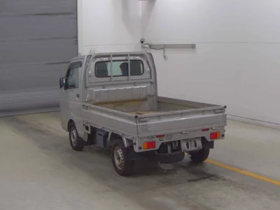 Nissan CLIPPER TRUCK  с аукциона в Японии