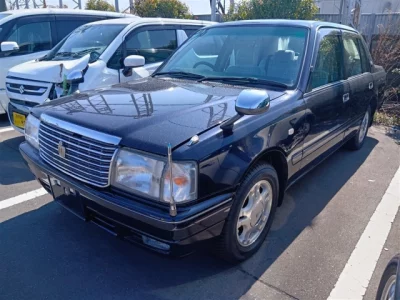 Toyota CROWN  с аукциона в Японии