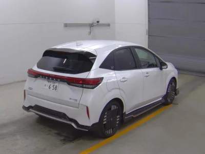 Nissan Aura