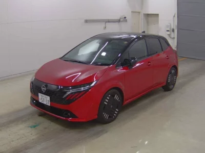 Nissan Aura