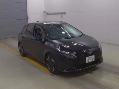 Nissan Aura