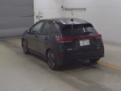 Nissan Aura
