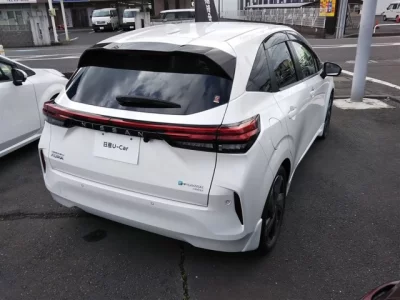 Nissan Aura