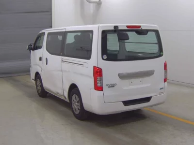 Nissan Caravan