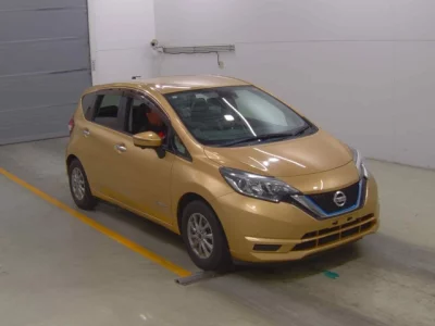 Nissan NOTE  с аукциона в Японии