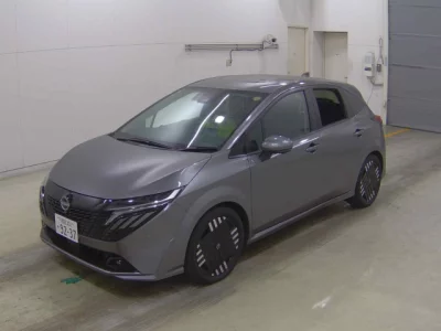 Nissan Aura