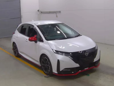 Nissan Aura