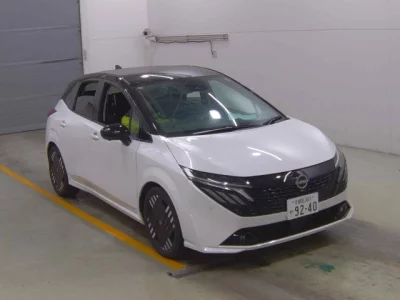 Nissan Aura