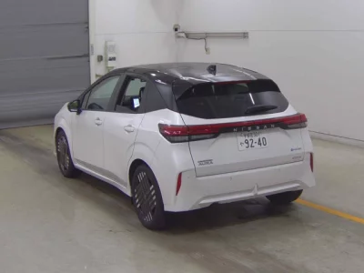 Nissan Aura