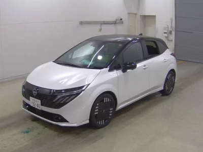 Nissan Aura
