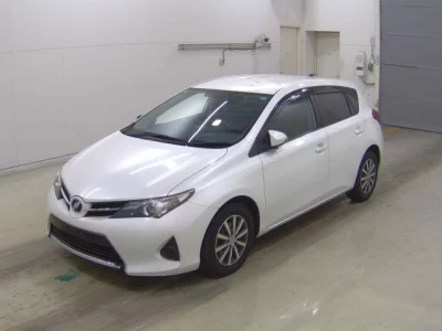 Toyota AURIS  с аукциона в Японии