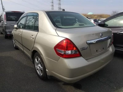 Nissan TIIDA LATIO