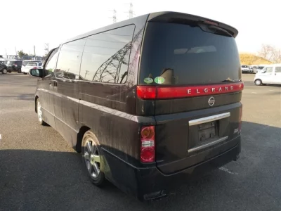 Nissan ELGRAND  с аукциона в Японии