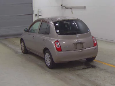 Nissan March