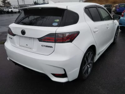 Lexus CT  с аукциона в Японии