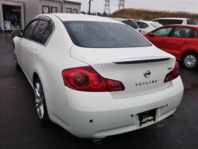 Nissan SKYLINE  с аукциона в Японии