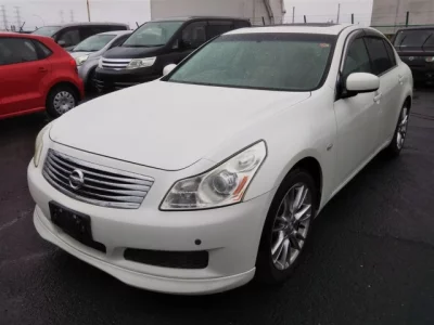 Nissan SKYLINE  с аукциона в Японии