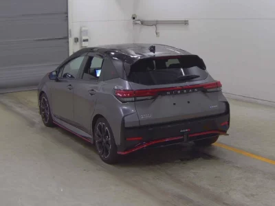 Nissan Aura