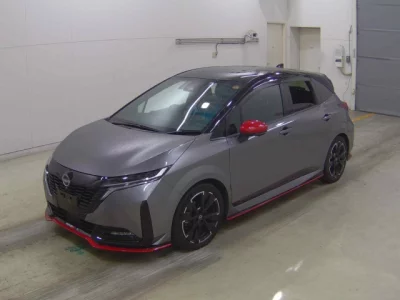Nissan Aura