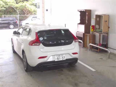 Volvo V40  с аукциона в Японии