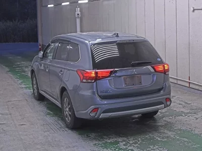 Mitsubishi OUTLANDER PHEV
