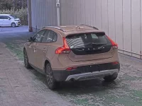 Volvo V40 лот № 6002 оценка 4  с аукциона в Японии 1