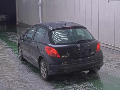 Peugeot 207  с аукциона в Японии