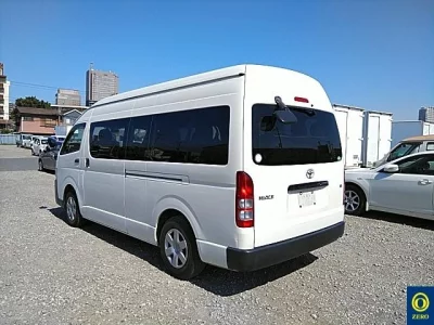 Toyota HIACE  с аукциона в Японии