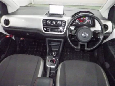 Volkswagen UP  с аукциона в Японии