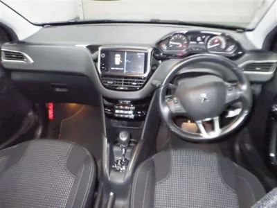 Peugeot 208  с аукциона в Японии