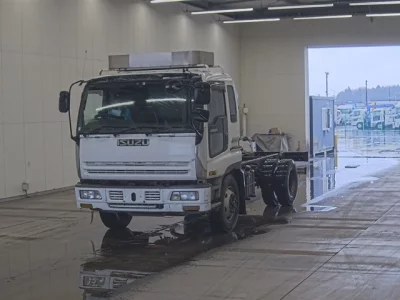 Isuzu Giga