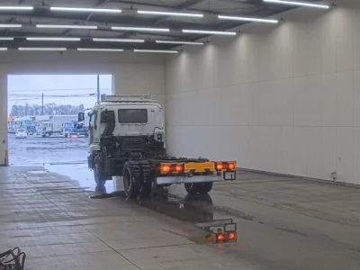 Isuzu Giga
